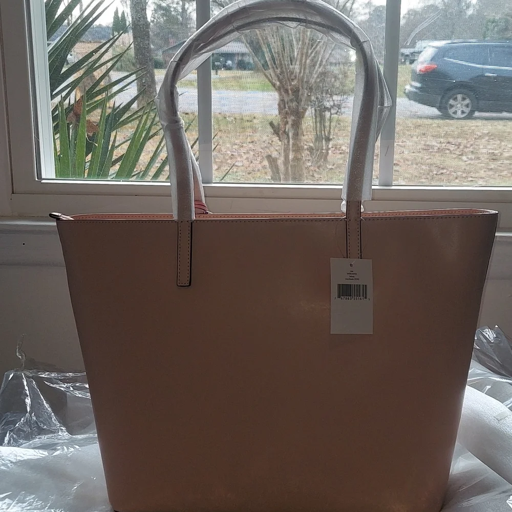 Kate Spade large tote - Picture 5 of 12